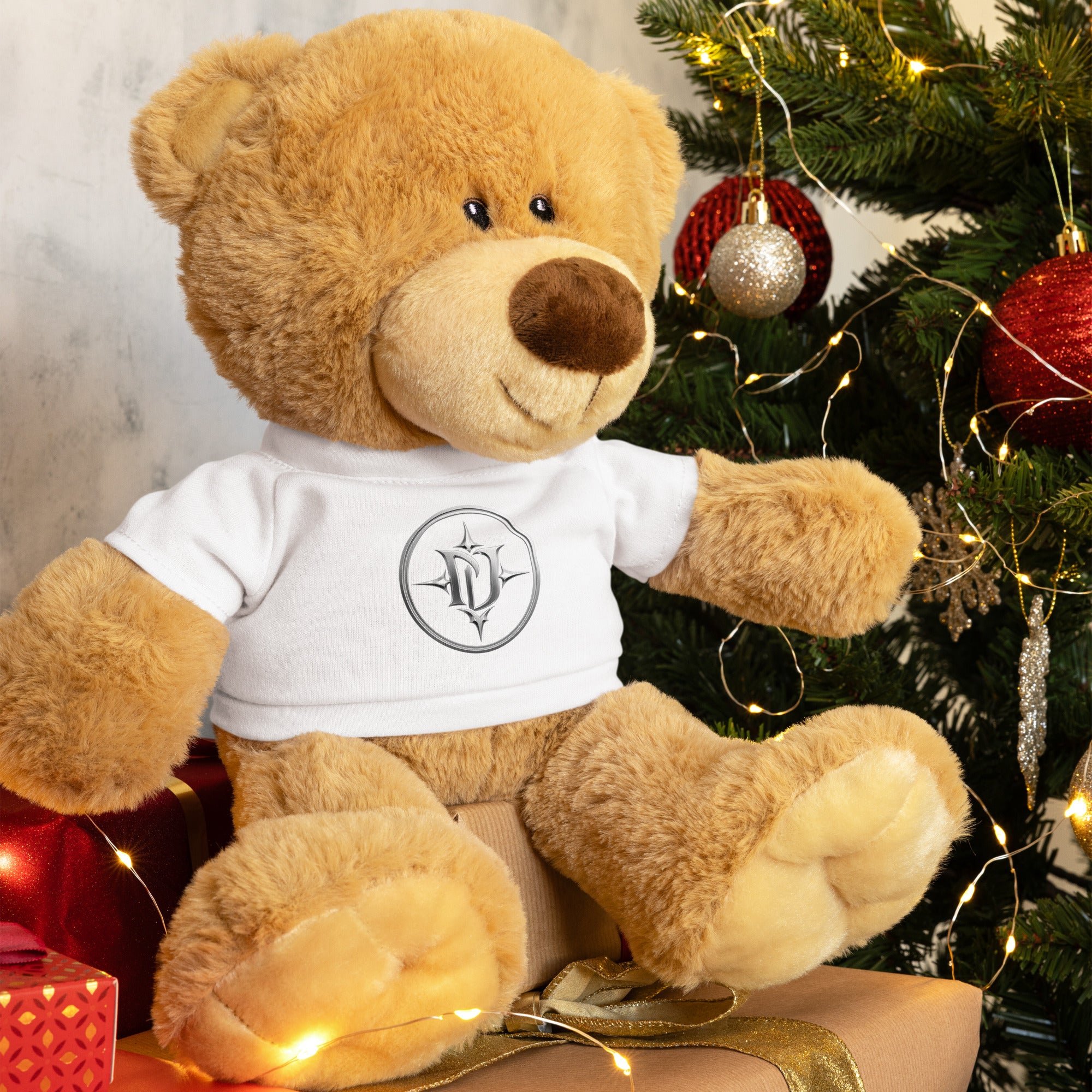 Peluche Ours Dark. D t-shirt blanc - vue de profil