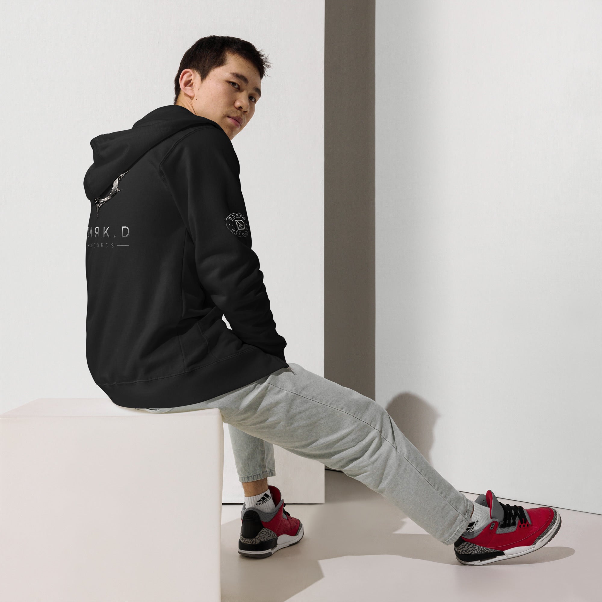 Hoodie Zippé Premium Dark. D, merch officiel électro DΛЯK.D STORE