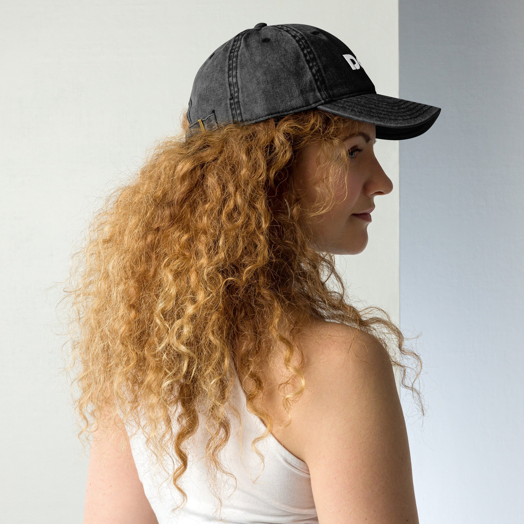 Casquette Vintage Coton Twill DARK.D STORE, vue trois-quarts arrière droit